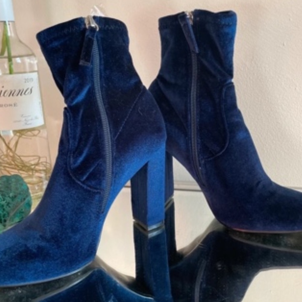 Women's Navy Velvet Ankle Boots - Classic Heeled Bootie - Picture 2 of 3